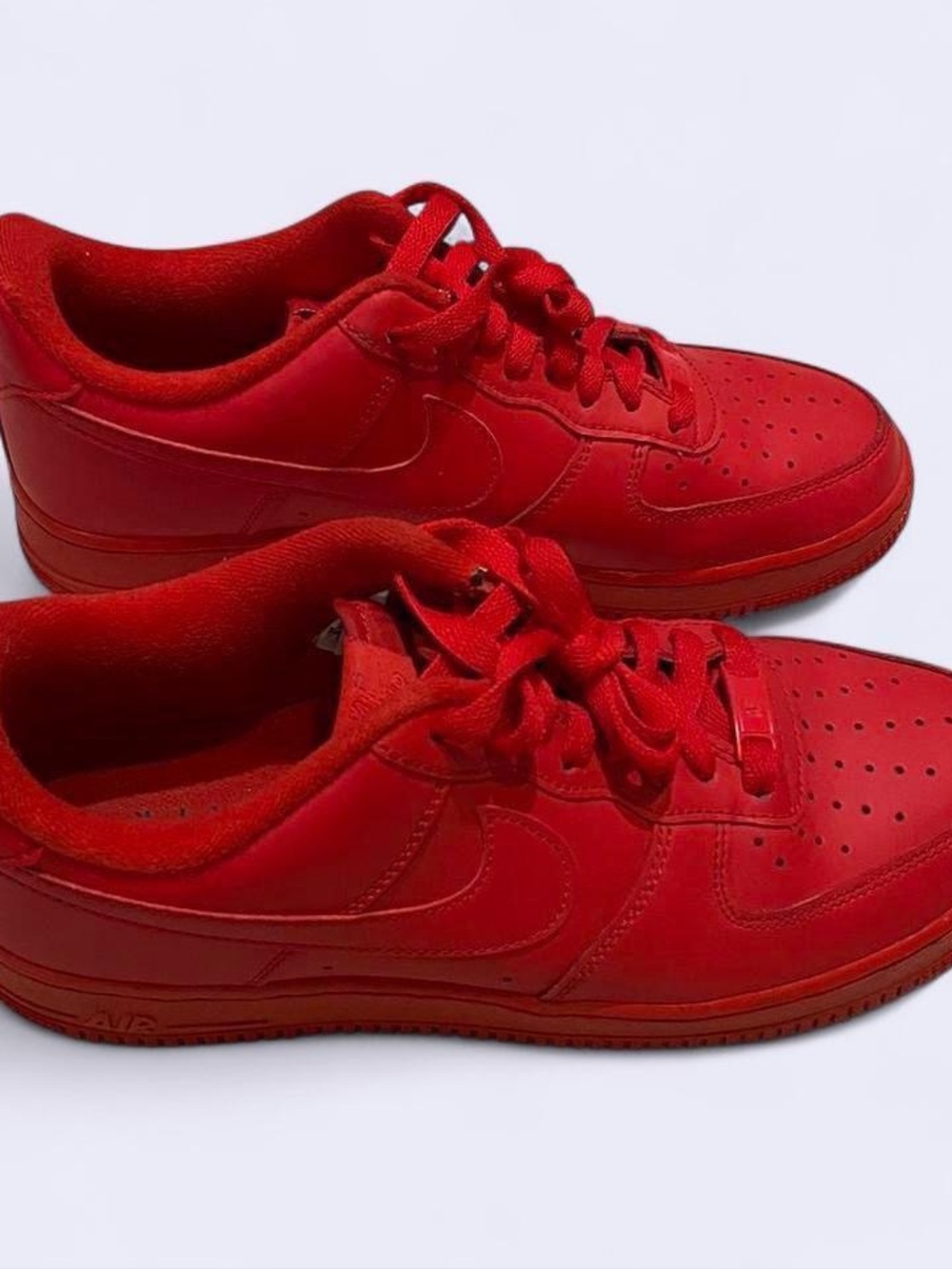 Nike Air Force 1 Low triple red sneakers